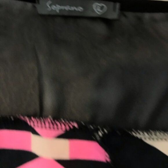 Soprano Geometric Cold Shoulder Dress sz L - Picture 8 of 8